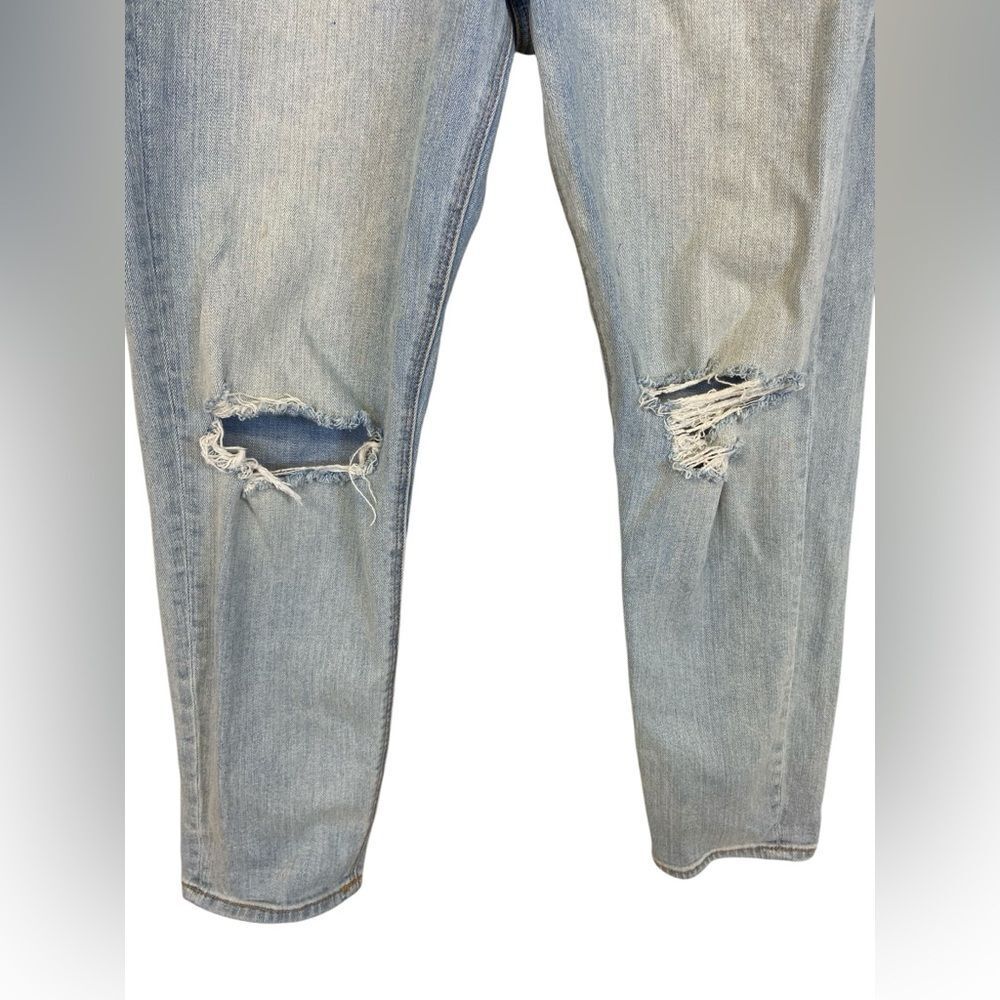 American Eagle Vintage Hi Rise Button Fly Distressed Jean Size 8 - Picture 3 of 10